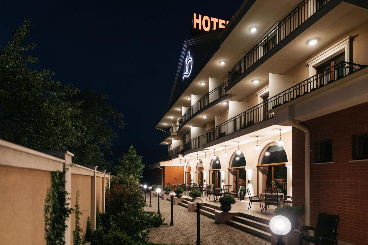 Briliant Hotel Cluj-Napoca Exteriör bild